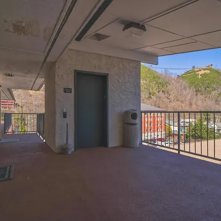 Appartement Oak Square - Unit 403 à Gatlinburg Extérieur photo