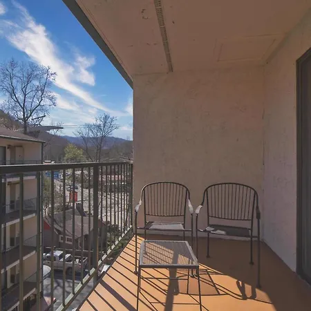 Appartement Oak Square - Unit 403 à Gatlinburg Extérieur photo